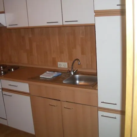 Arndt Ug Hotel Schillig